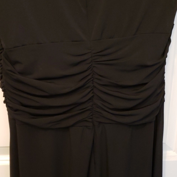 Ladies dress - Picture 4 of 10